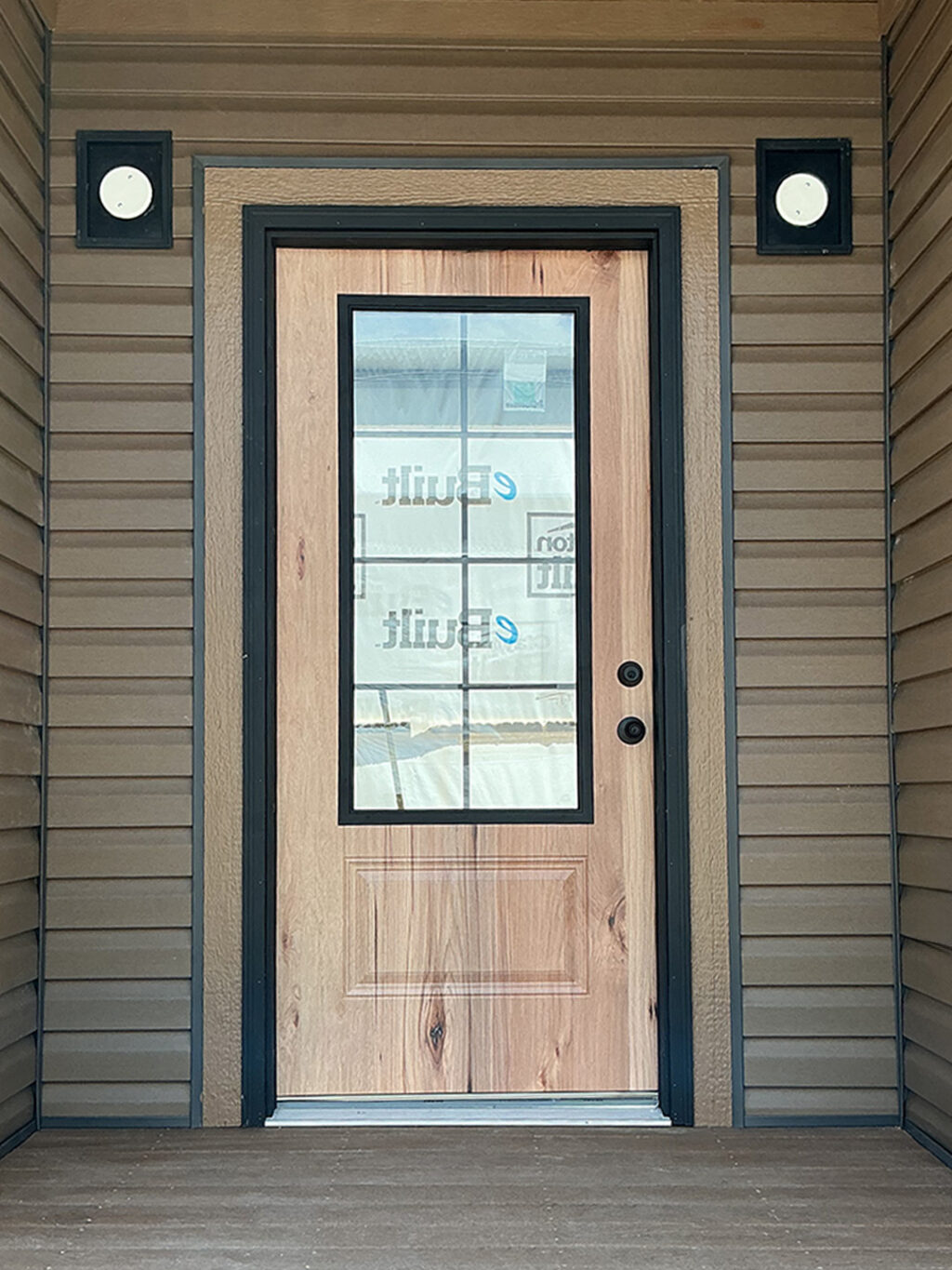 Hickory 8 Lite with Black Trim